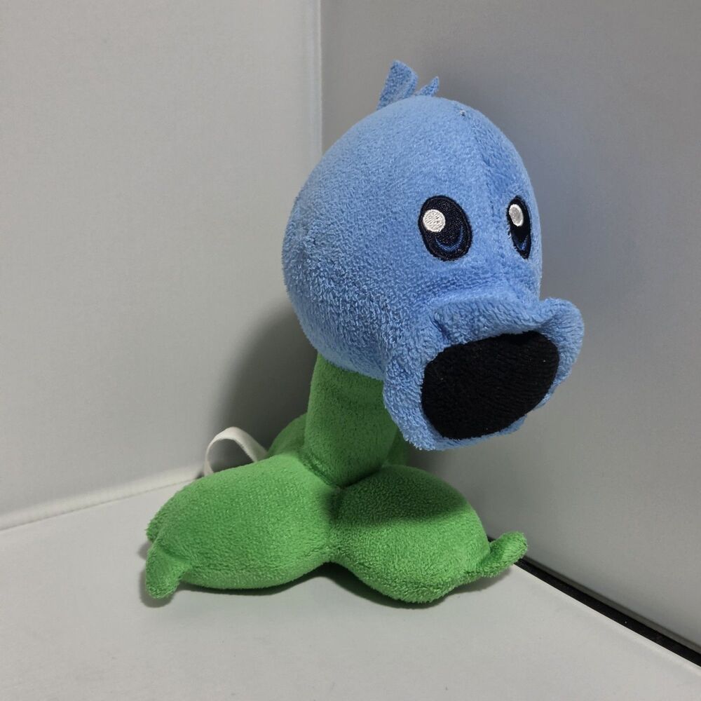 PLANTS VS ZOMBIES BLUE SNOW PEA SHOOTER 7" PLUSH
